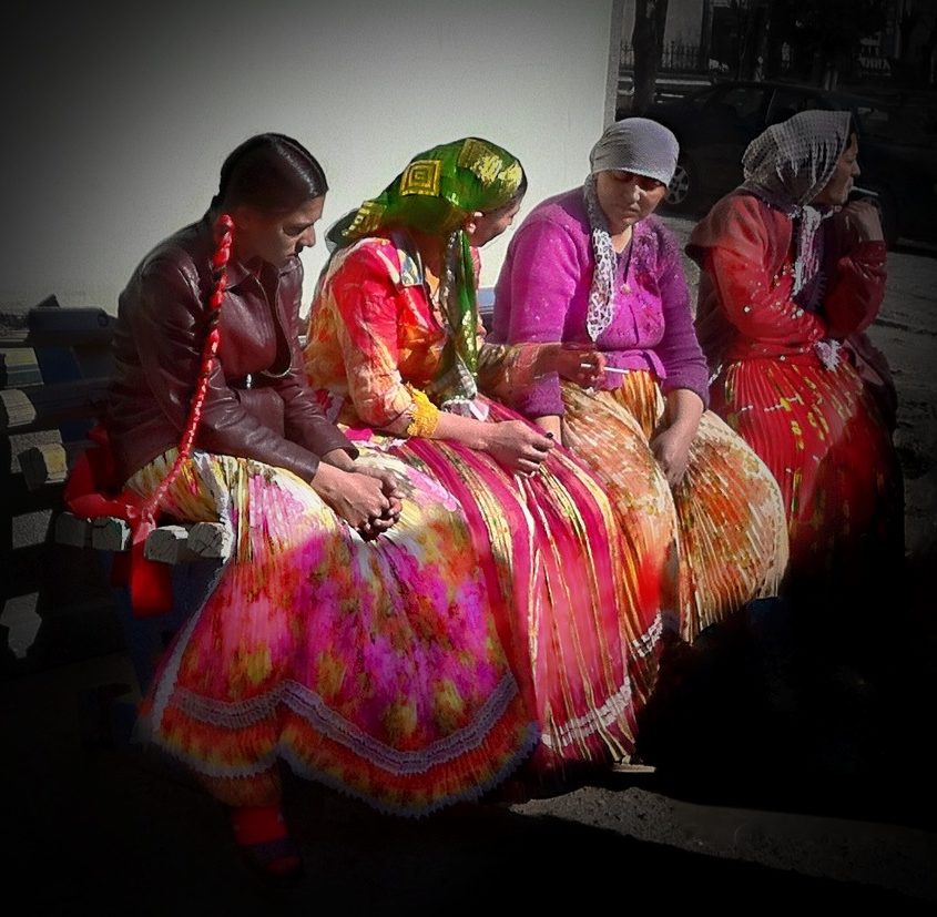 Romani women in Transylvania, Romania